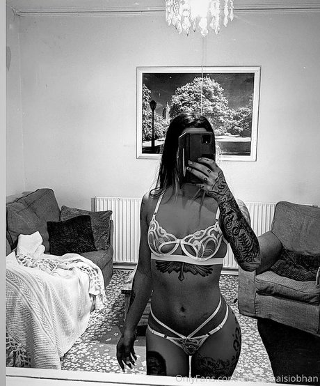 therealnaisiobhan art star pictures