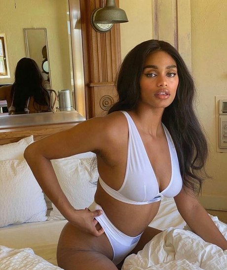 Aslayy Baugh pornstar nudes image