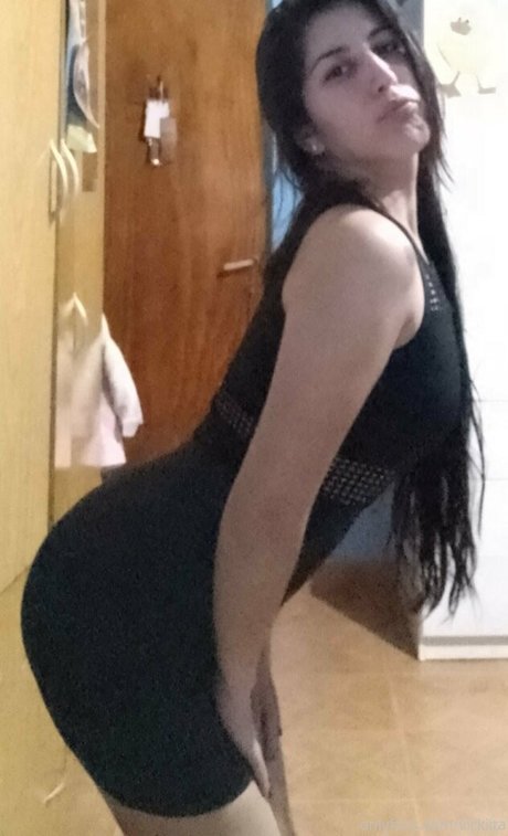 vickiita nude actress images