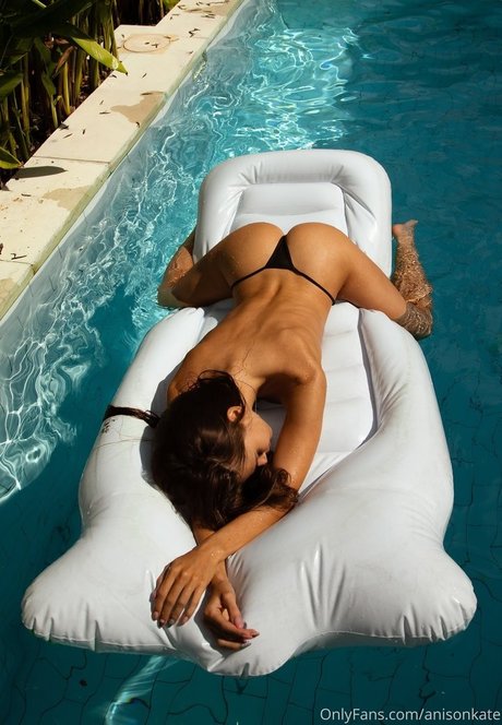 Anison Kate star adult pics