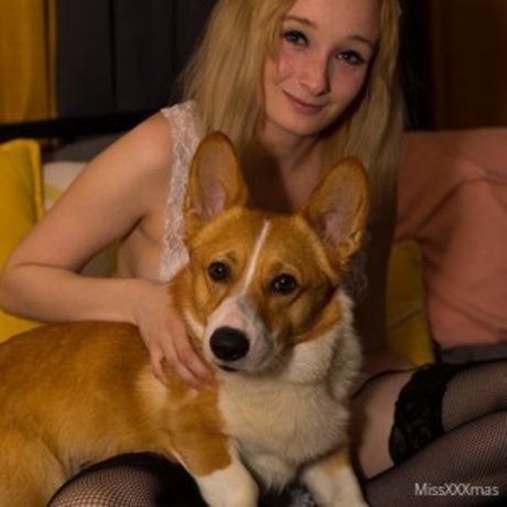 busty mom onlyfans sexy naked images