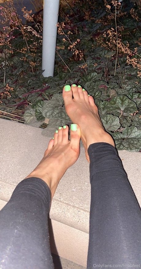 Sher Arar erotic model pics