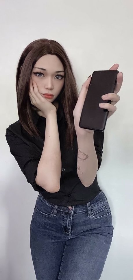 Meikoui model hot archive