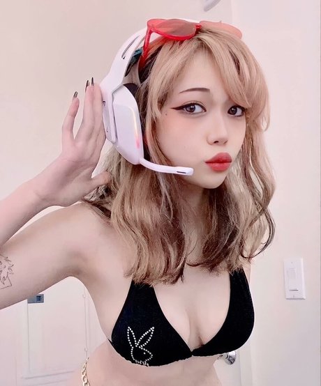 Meikoui model nude pic