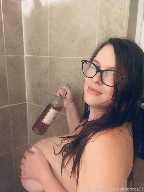 mal monroe free model pictures