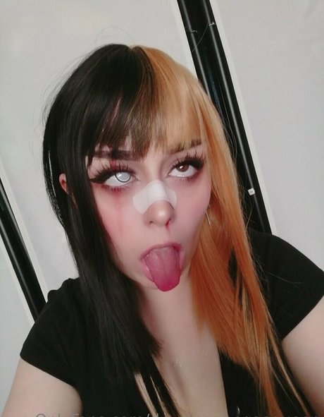 DroolingAhegaoQueen sexy actress photo