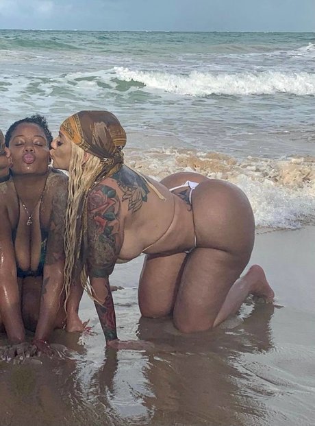 big tits blonde onlyfans free naked photo