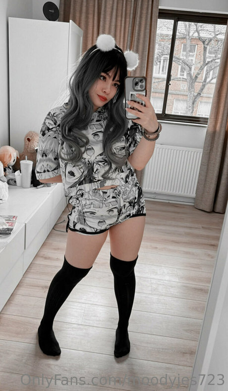 reverse gangbang onlyfans sexy images