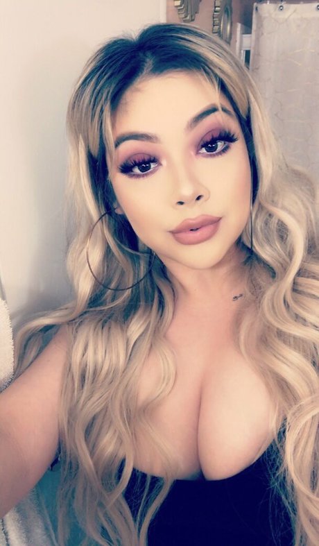 blonde yoga onlyfans best pictures