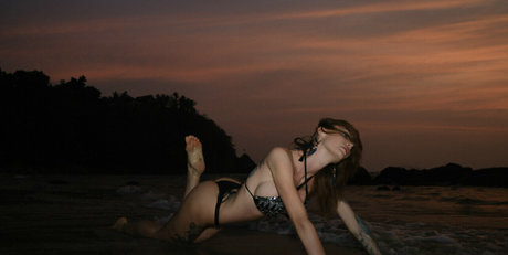 Smoky Girl 21 pornstar perfect picture