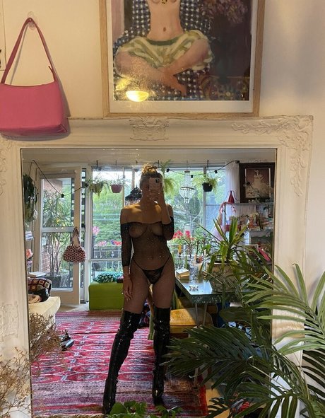 Raregirl96 sexy pornstar img