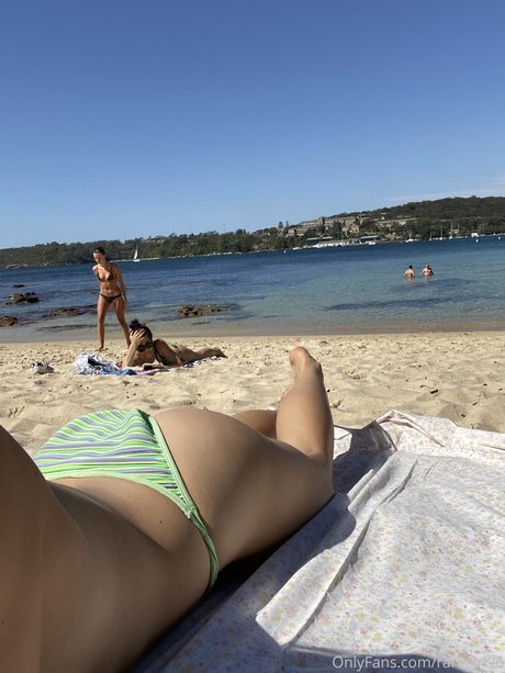 busty asian onlyfans sexy photos