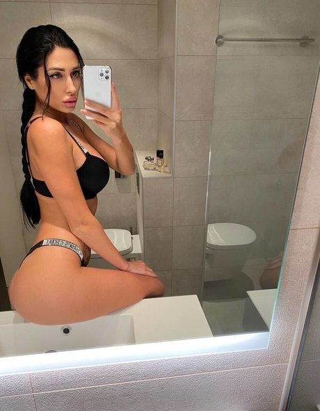 Mari Sweet best model galleries