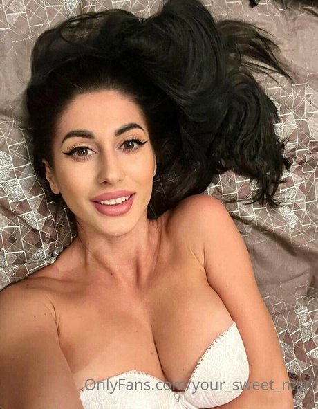 Mari Sweet pretty pornstar pictures