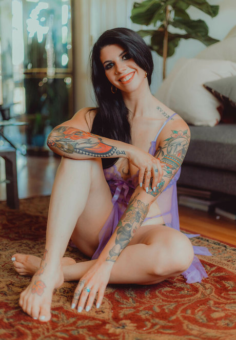 Thatsoraven95 high quality actress photo