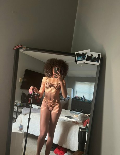 perfect shemale onlyfans free naked galleries