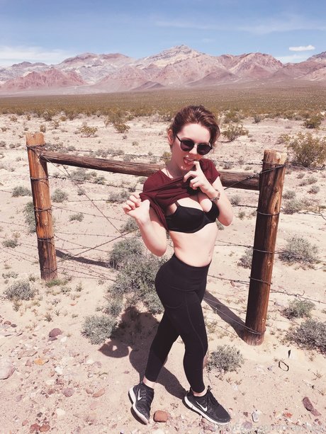 tattooed shemale onlyfans erotic pic