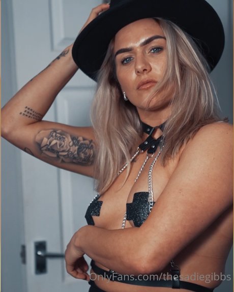 Sadie Gibbs perfect actress pics