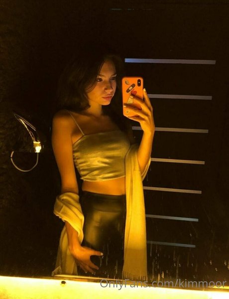 Kim Moor model best pictures