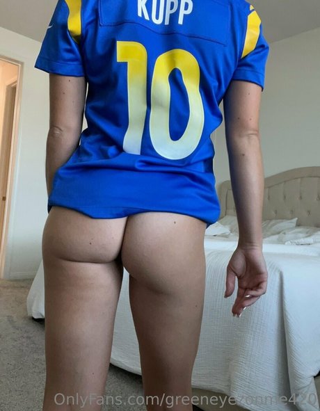 GreenEyesOnMe star best photos