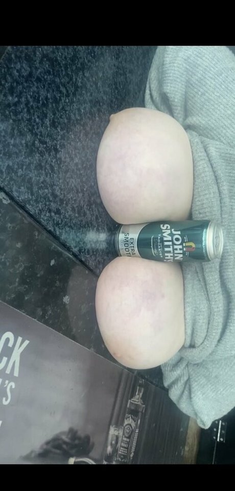 medium tits onlyfans free nude gallery