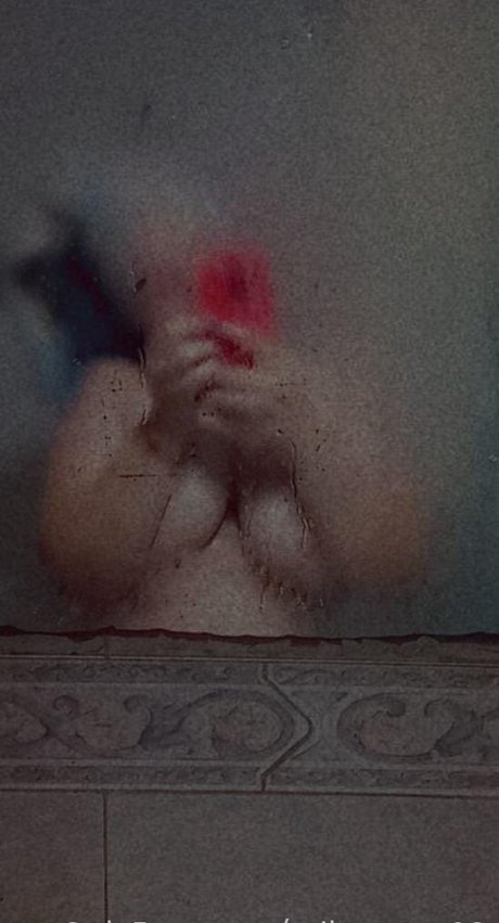 Mili model naked image