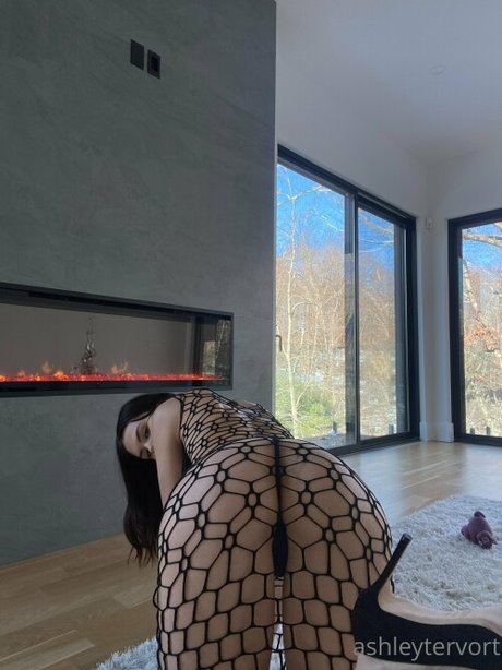 Ashley Tervort model porn gallery