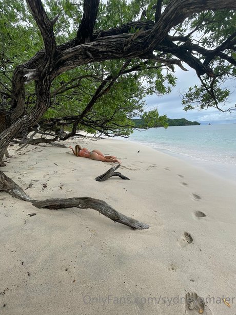 Sydney Maler naked model image