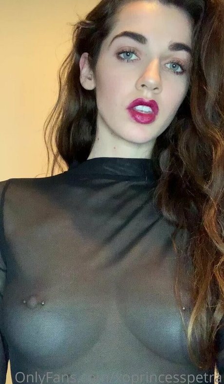 xoPrincessPetra model nudes picture