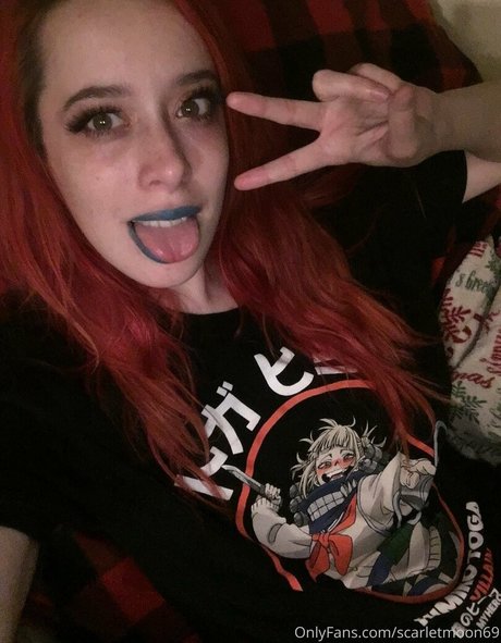 Scarlet Moon art star galleries