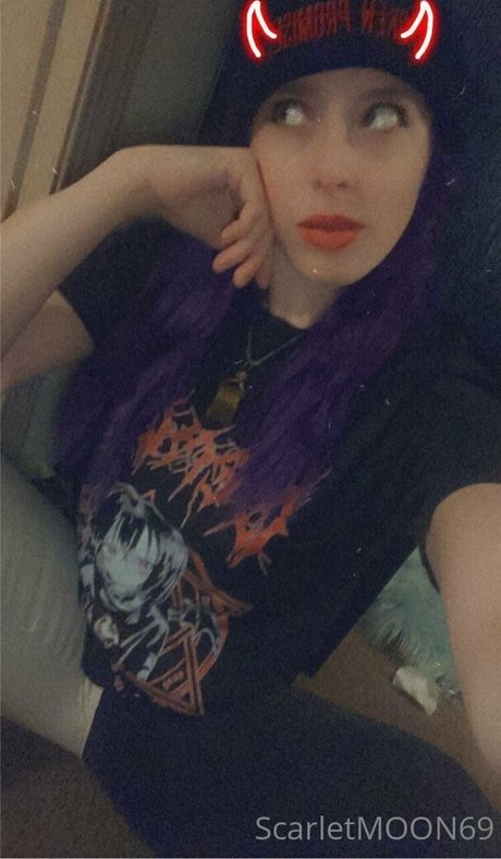 Scarlet Moon xxx pornstar pic