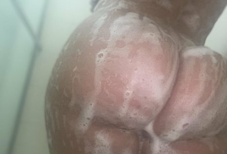 Ariesbabykate sex model photo