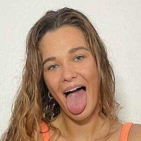 Hang10toes exclusive actress pic