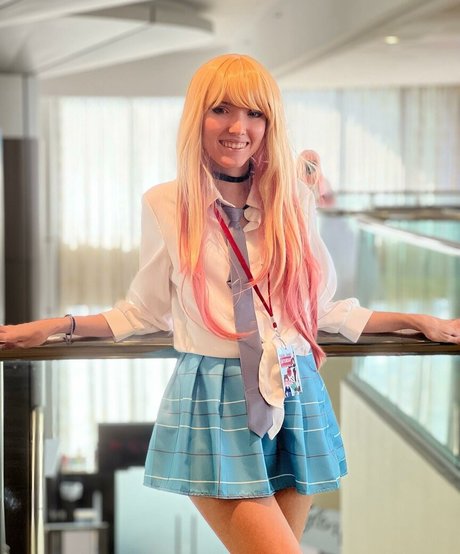 Strawberry Girl Kairi_ nice model pic