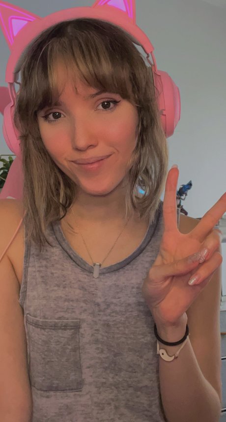 Strawberry Girl Kairi_ erotic star images