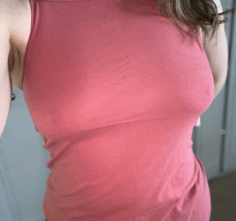 Emily Sequoia star exclusive picture