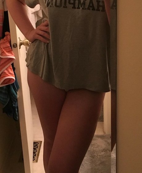 Emily Sequoia exclusive star galleries