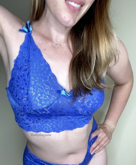 Emily Sequoia star picture