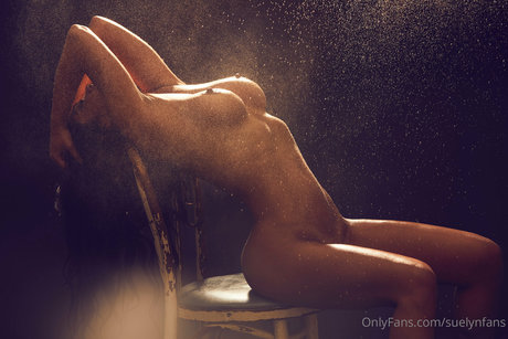 Suelyn Medeiros pornstar xxx photo