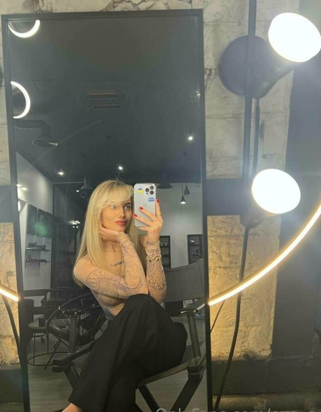 eva e sexy pornstar picture