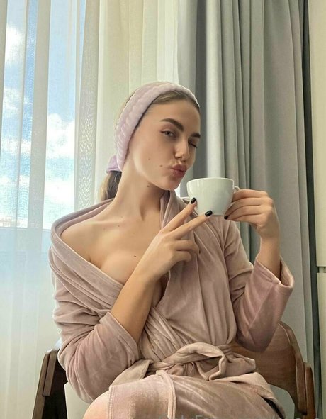 eva e perfect model img