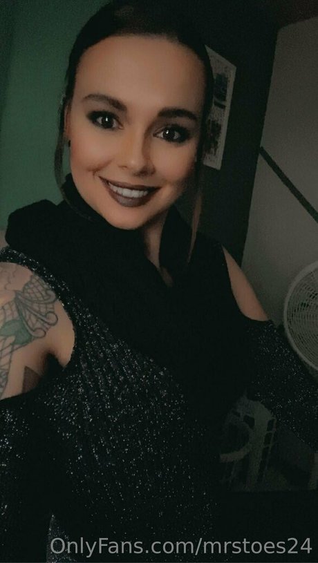 mrstoes24 sex model galleries