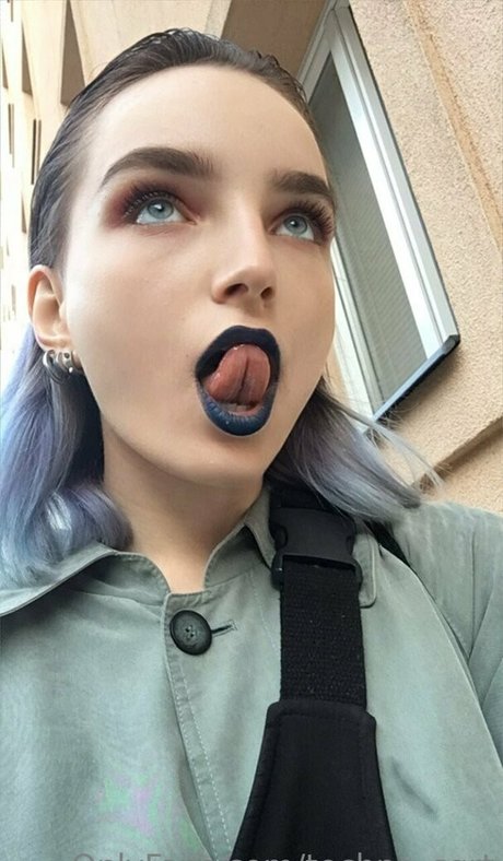 techno sqrt Profile pic