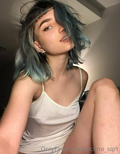 techno sqrt adult model galleries