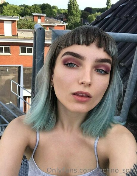 techno sqrt sexy pornstar archive