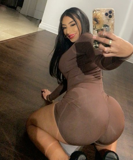 Princess Jasmin star erotic images