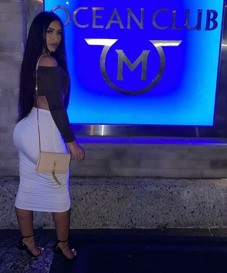 Princess Jasmin art actress img