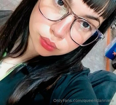 queendanniela nudes actress images