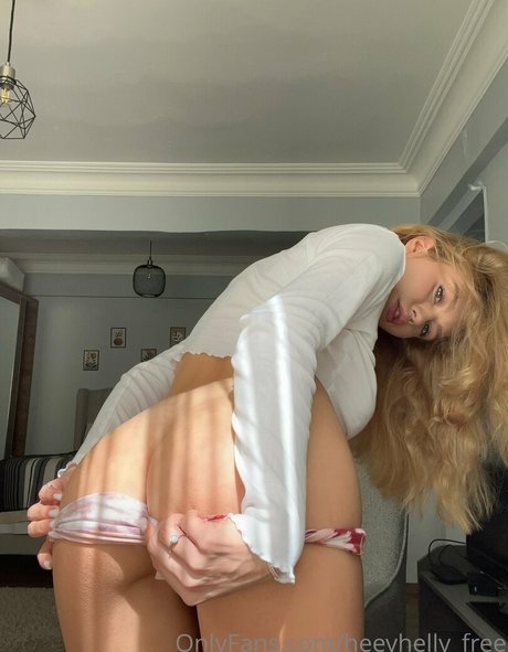 heeyhelly free pornographic actress galleries