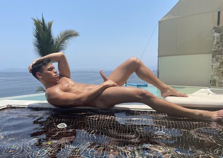 oliverhuntxxx model pornographic pictures